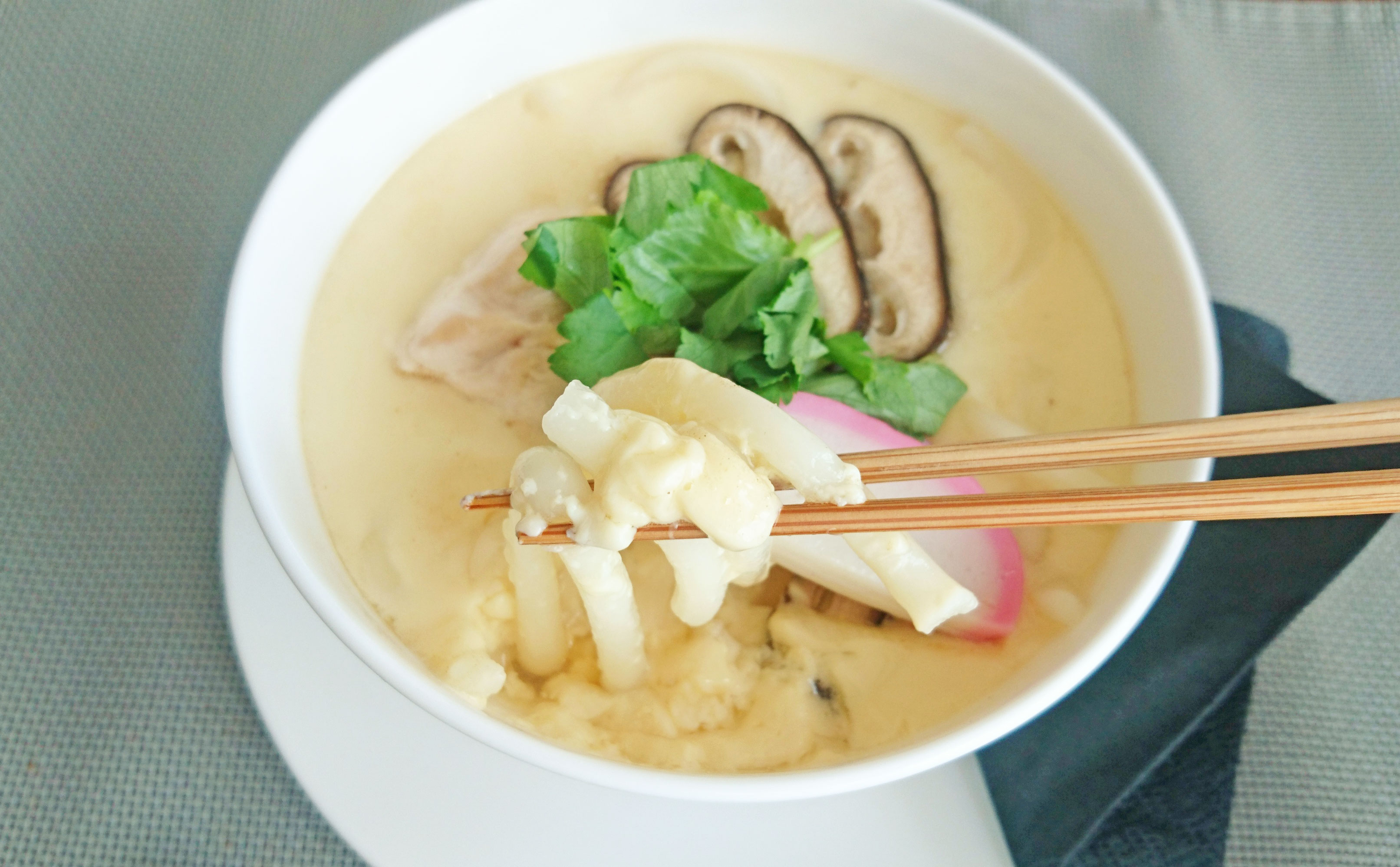 蒸し器いらず！簡単ワンボウル朝ごはん♪「うどん入り茶碗蒸し」