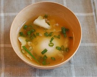 めんどくさがり屋さんでもOK！簡単朝ごはんレシピ5つ（スープ・汁もの編）