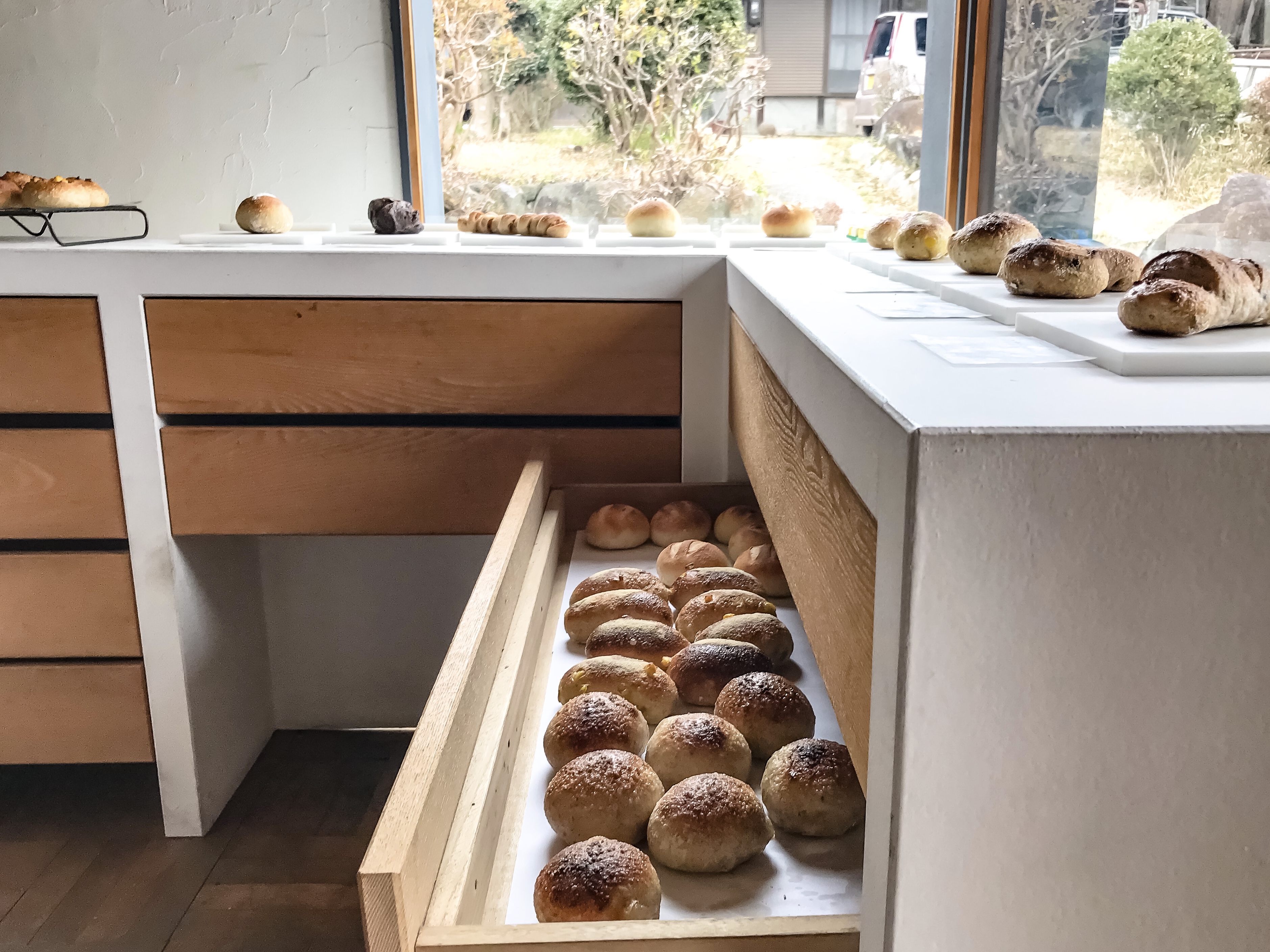 山の中の隠れ家パン屋さん