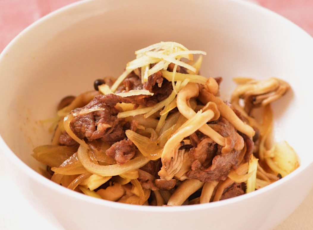 簡単すぎ！レンジで7分♪お野菜たっぷり「ヘルシー牛丼風」