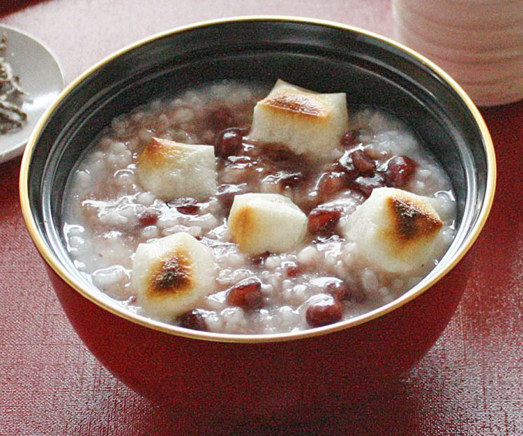 残りご飯でカ～ンタン♪やさしい甘みと繊維たっぷり「小豆がゆ」