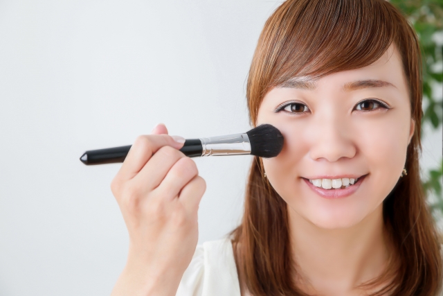 正面だけが顔じゃない！「横顔美人メイク」4つのポイント♪