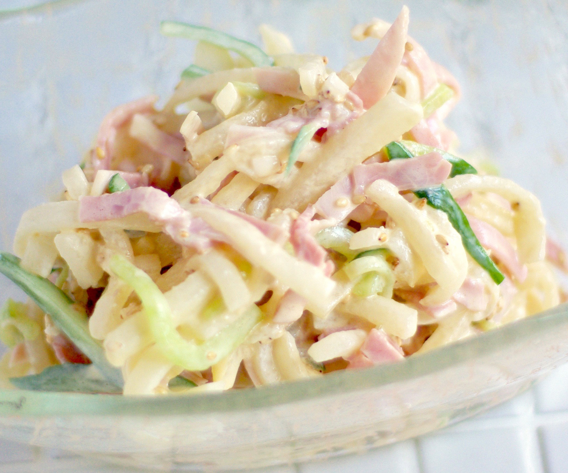 大根の消費にも！パリパリ止まらない「中華風マヨサラダ」の作り置き