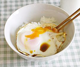 めんどくさがり屋さんにもできる！「卵×ごはん」時短レシピ5選