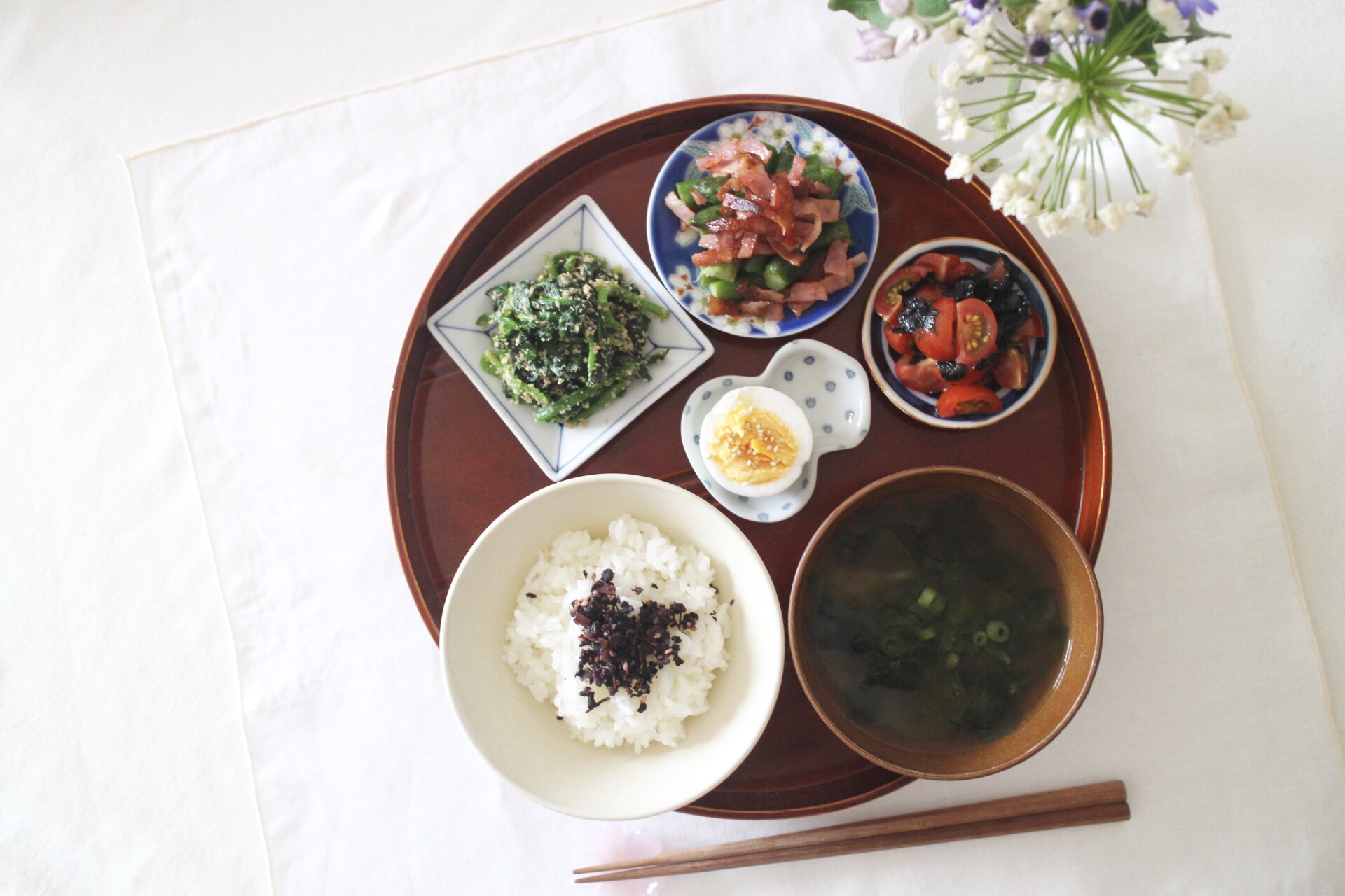 いつものおかずでOK!豆皿で楽しむ「ちょこちょこ盛り」朝食のすすめ