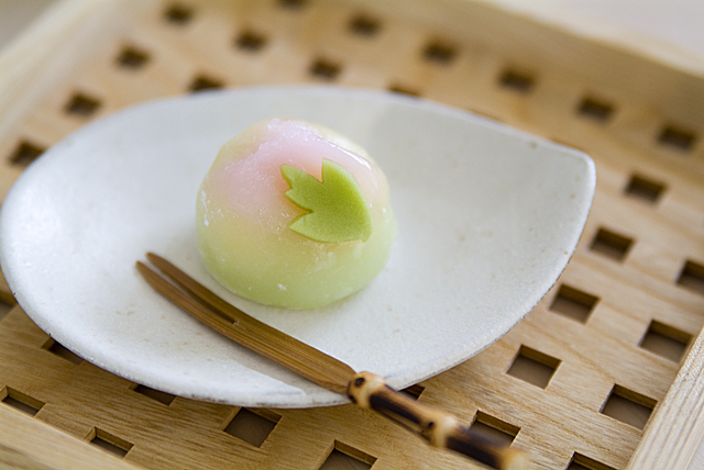 お花見にもおすすめ♪コンビニで買える「春の和菓子」3選