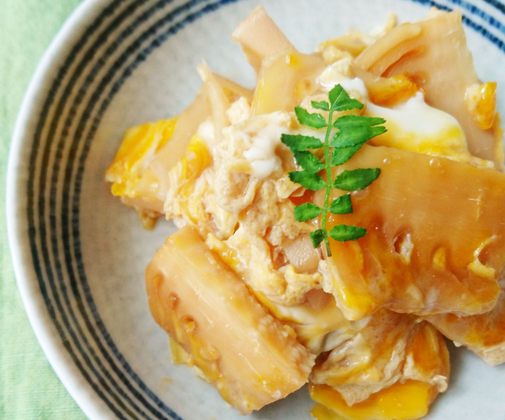 素材2つだけ！めんつゆで簡単「たけのこの卵とじ」