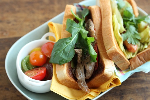 食パンでできる!片手でぱくっと「ホットドッグ」アレンジ術 食パンでできる!片手でぱくっと「ホットドッグ」アレンジ術