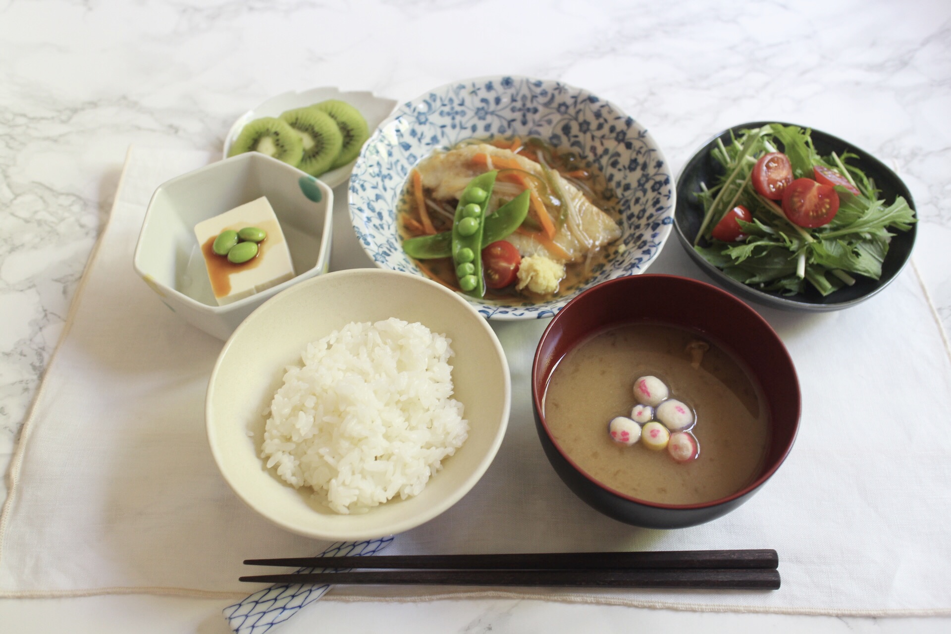 ダイエット効果も!インスタ映え「箸置き」朝ごはんコーデ術