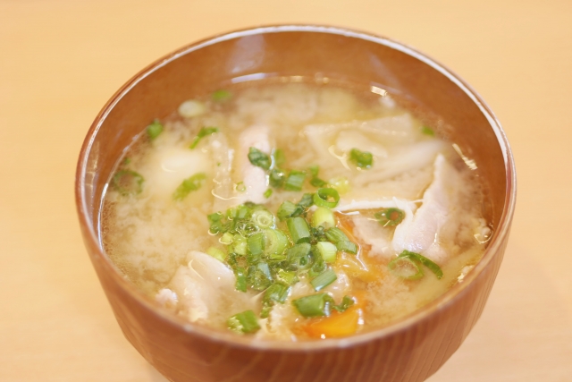 体重が増えやすい春に!外食がある日の「朝の過ごし方」3つ 体重が増えやすい春に!外食がある日の「朝の過ごし方」3つ