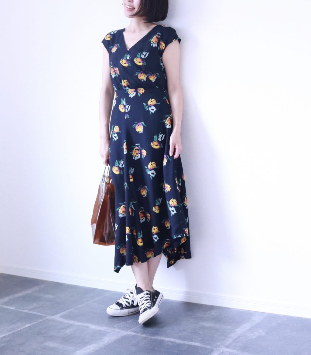 ワンピース＋ローカットスニーカーコーデ