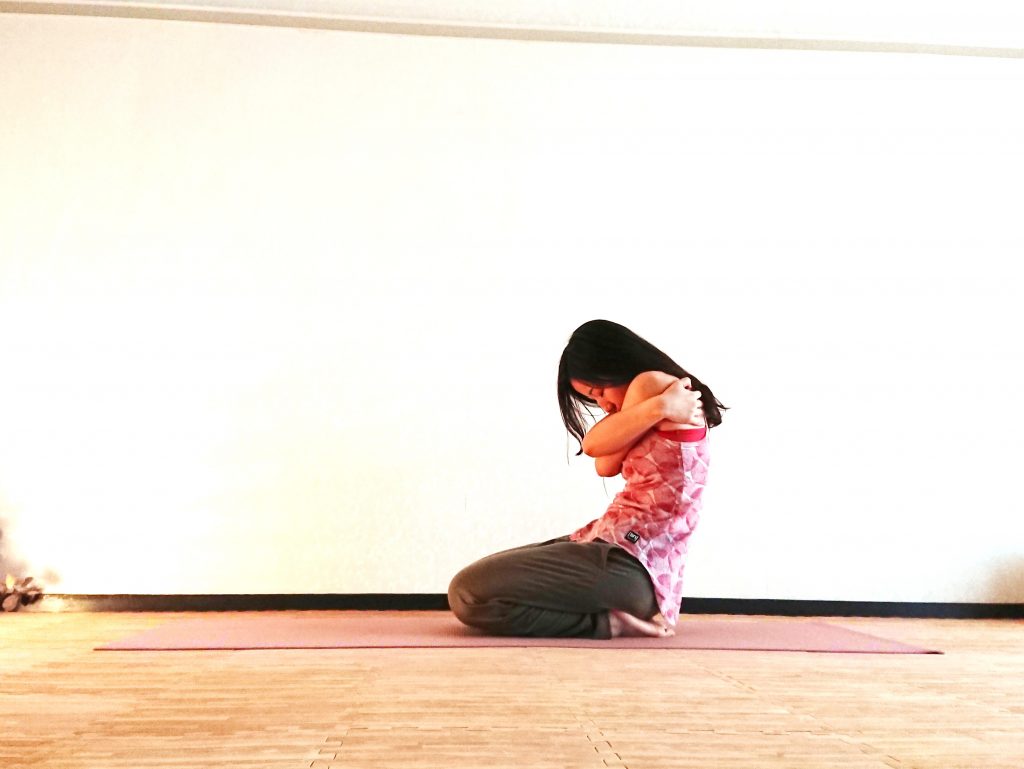 ココロ休まるヨガ「上体ストレッチ」 ココロ休まるヨガ「上体ストレッチ」
