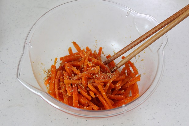 にんじんのごま和え にんじんのごま和え