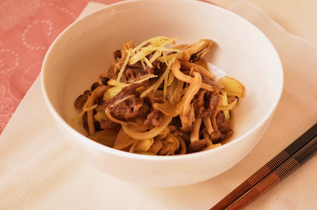 簡単すぎ！レンジで7分♪お野菜たっぷり「ヘルシー牛丼風」