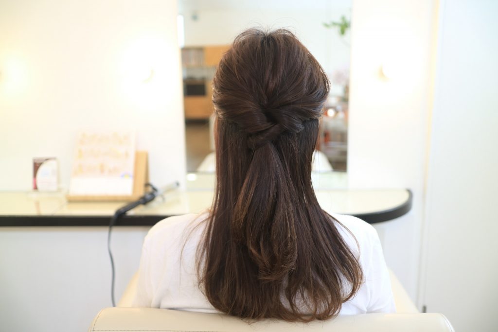 2回くるりんぱしたヘアアレンジ