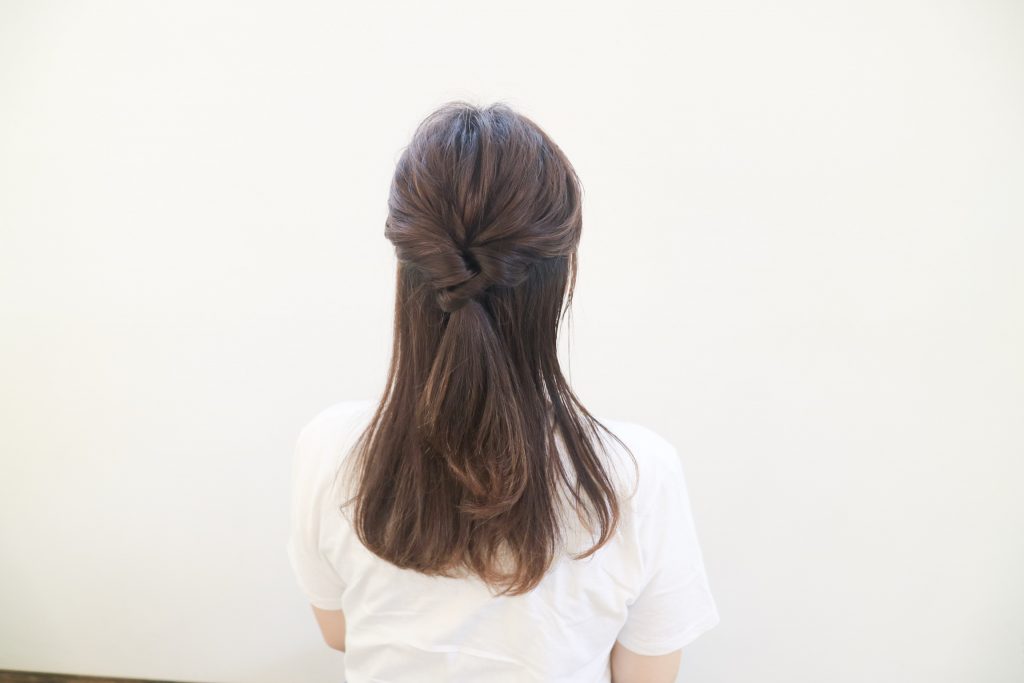 2回くるりんぱしたヘアアレンジ