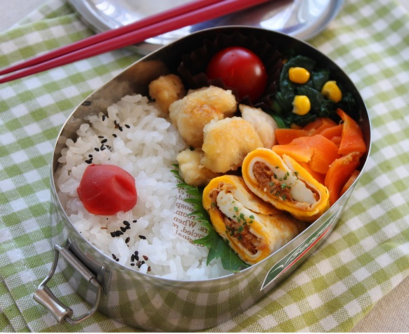 簡単すぎる卵のおかず「ツナカレーの両面目玉焼き」のお弁当 簡単すぎる卵のおかず「ツナカレーの両面目玉焼き」のお弁当