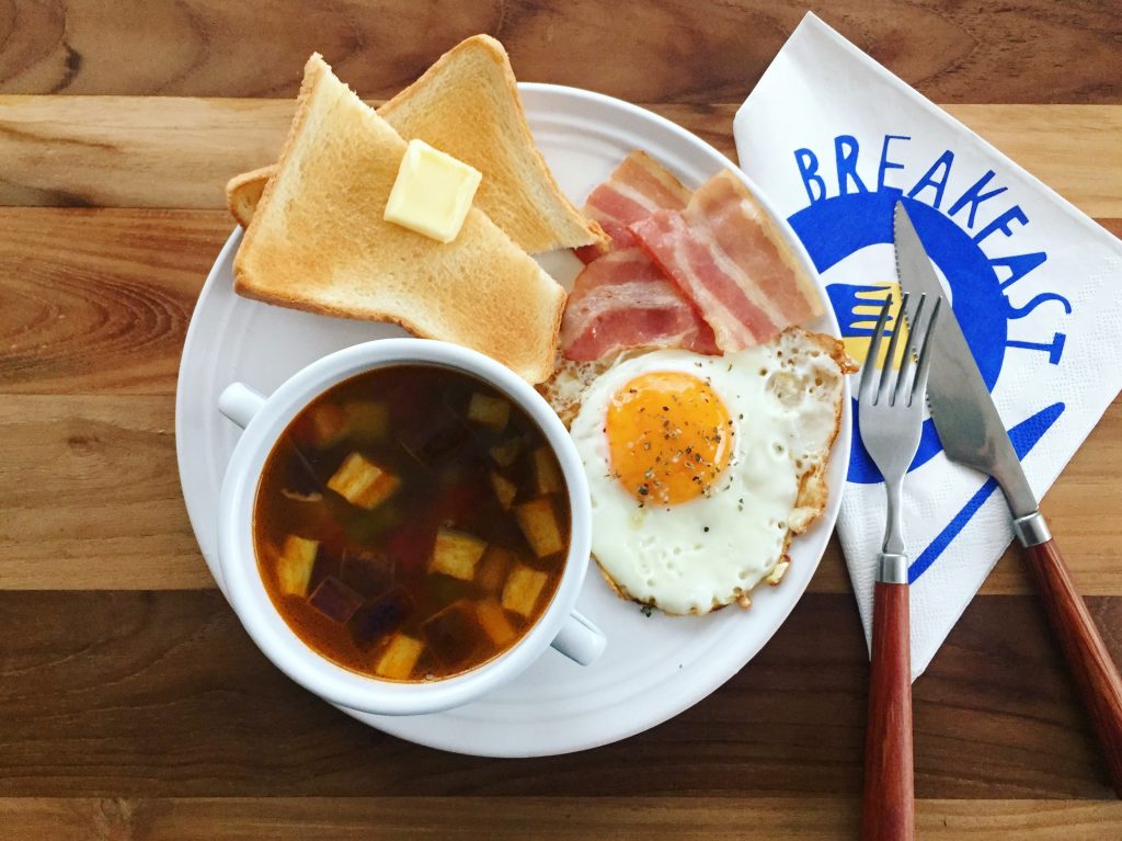 火を使わず簡単「夏野菜のサワースープ」