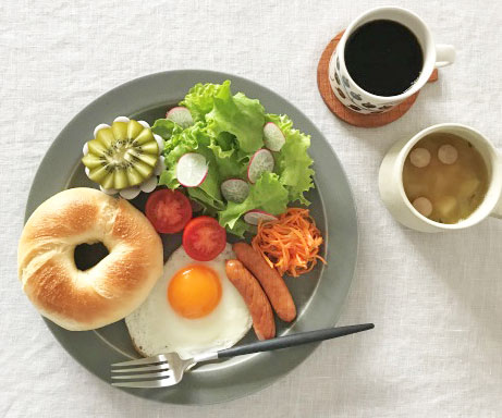 苦手な朝を変えてくれた。「あえてひとりで」楽しむ私の朝ごはん
