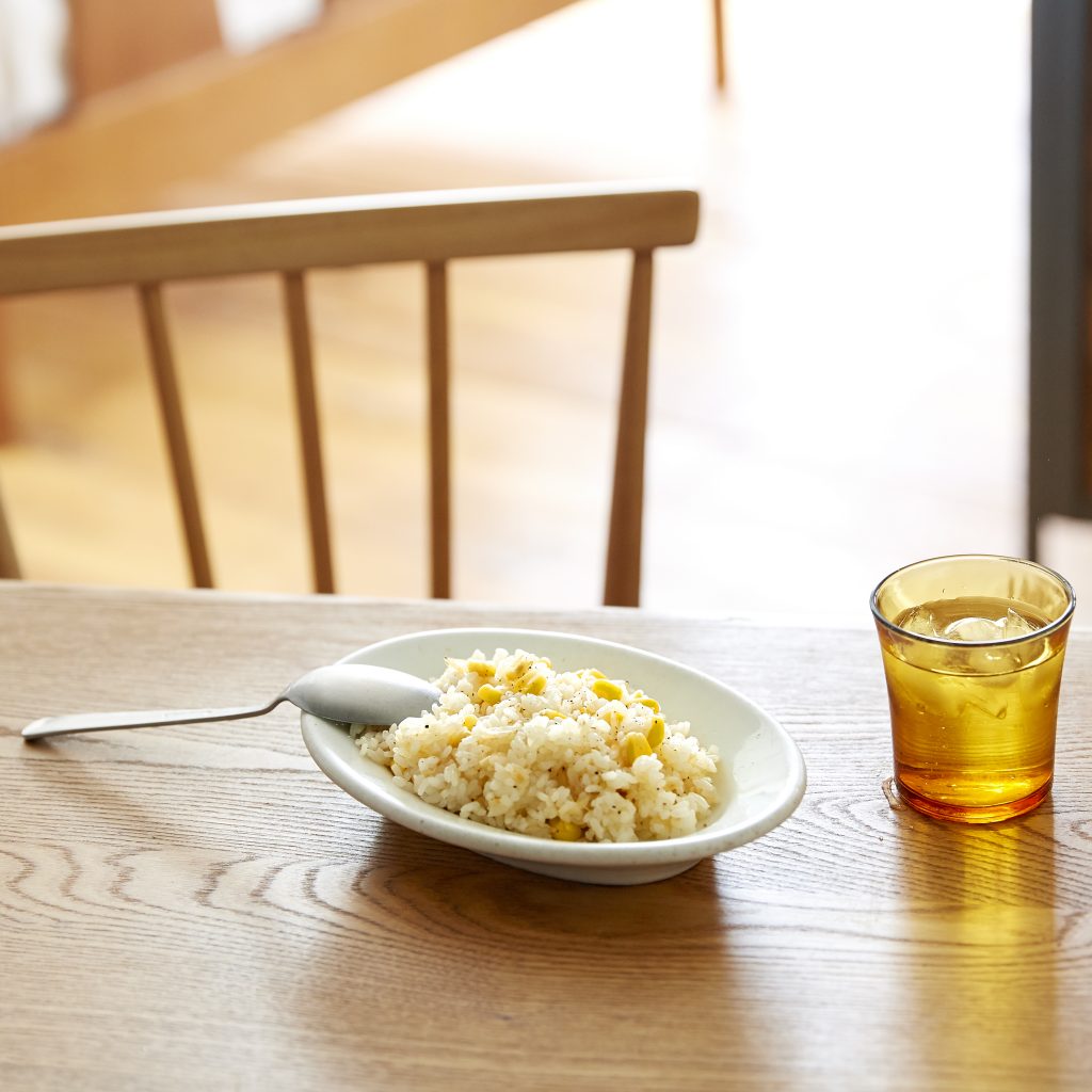 火を使わず簡単!干しエビとコーンの「炒めないチャーハン」 火を使わず簡単!干しエビとコーンの「炒めないチャーハン」