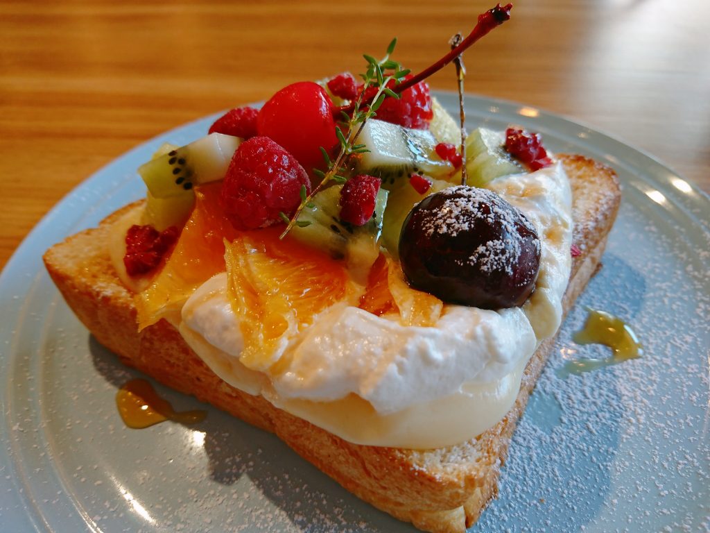 Cafe Orangerie(カフェオランジュリー)フルーツトースト Cafe Orangerie(カフェオランジュリー)フルーツトースト