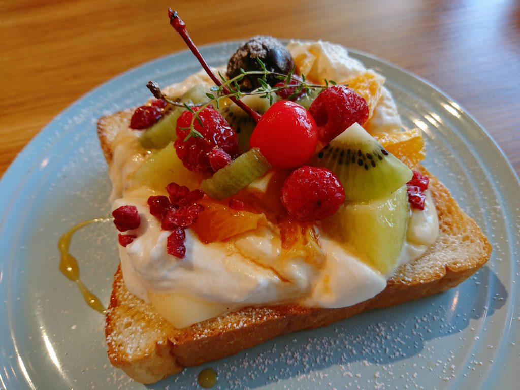 Cafe Orangerie(カフェオランジュリー)フルーツトースト Cafe Orangerie(カフェオランジュリー)フルーツトースト