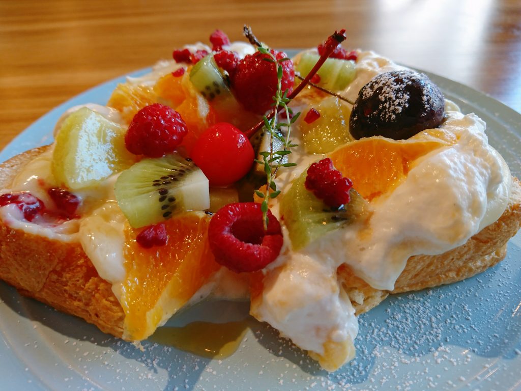 Cafe Orangerie(カフェオランジュリー)フルーツトースト Cafe Orangerie(カフェオランジュリー)フルーツトースト