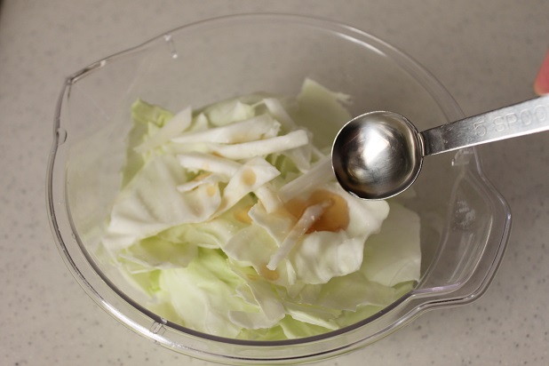 キャベツに味付け キャベツに味付け