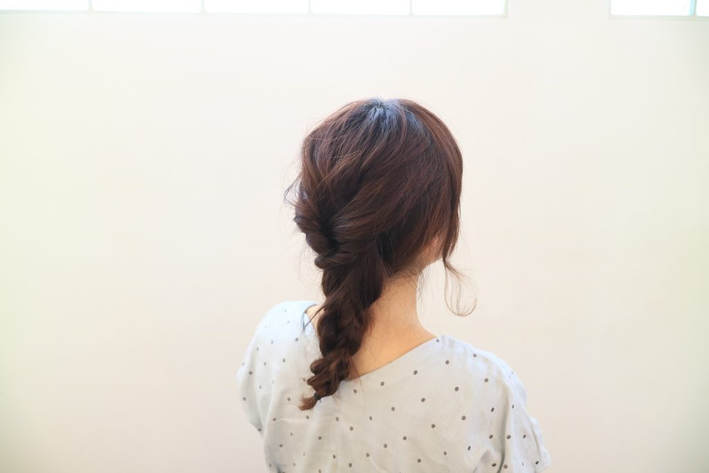 「くるりんぱ」がひと手間で見違える！簡単ヘアアレンジの作り方