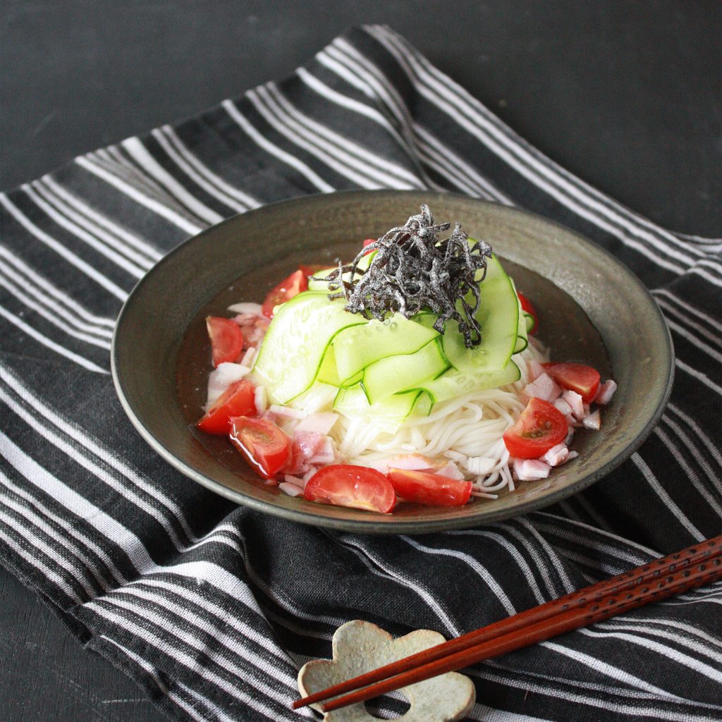茹でて残ったそうめんを活用!朝でも簡単「サラダそうめん」 茹でて残ったそうめんを活用!朝でも簡単「サラダそうめん」