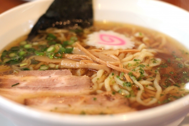無性に食べたくなる一品！夏もおすすめ「KAMUKURA」のラーメン