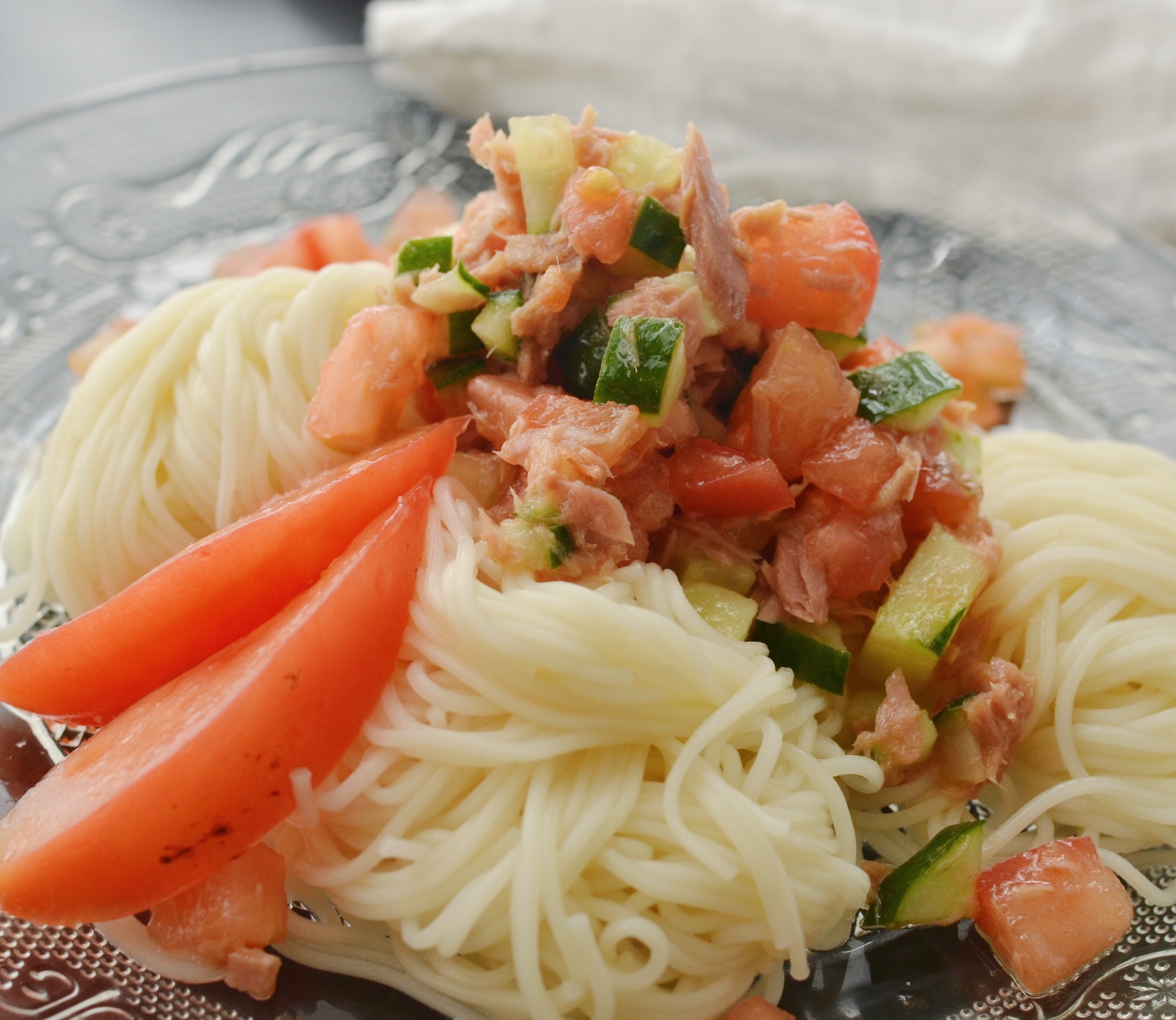 味つけはめんつゆだけ！夏の時短朝ごはん「サラダそうめん」
