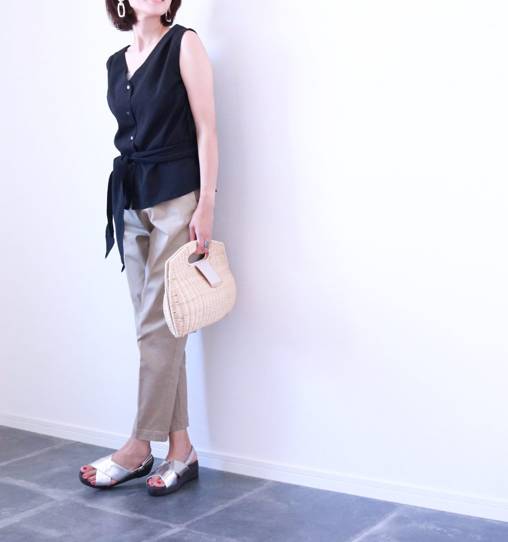 女性らしく楽しむ♪UNIQLOの「チノパン」コーデ 女性らしく楽しむ♪UNIQLOの「チノパン」コーデ