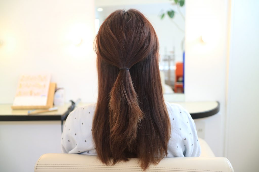 「くるりんぱ」がひと手間で見違える！簡単ヘアアレンジの作り方