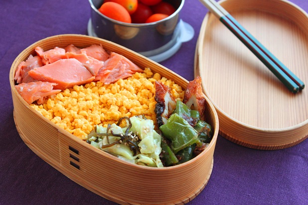 火を使わない簡単おかず☆「キャベツの塩昆布酢和え」のお弁当 火を使わない簡単おかず☆「キャベツの塩昆布酢和え」のお弁当