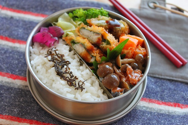 火を使わずレンジで簡単！「しめじの梅マリネ」のお弁当