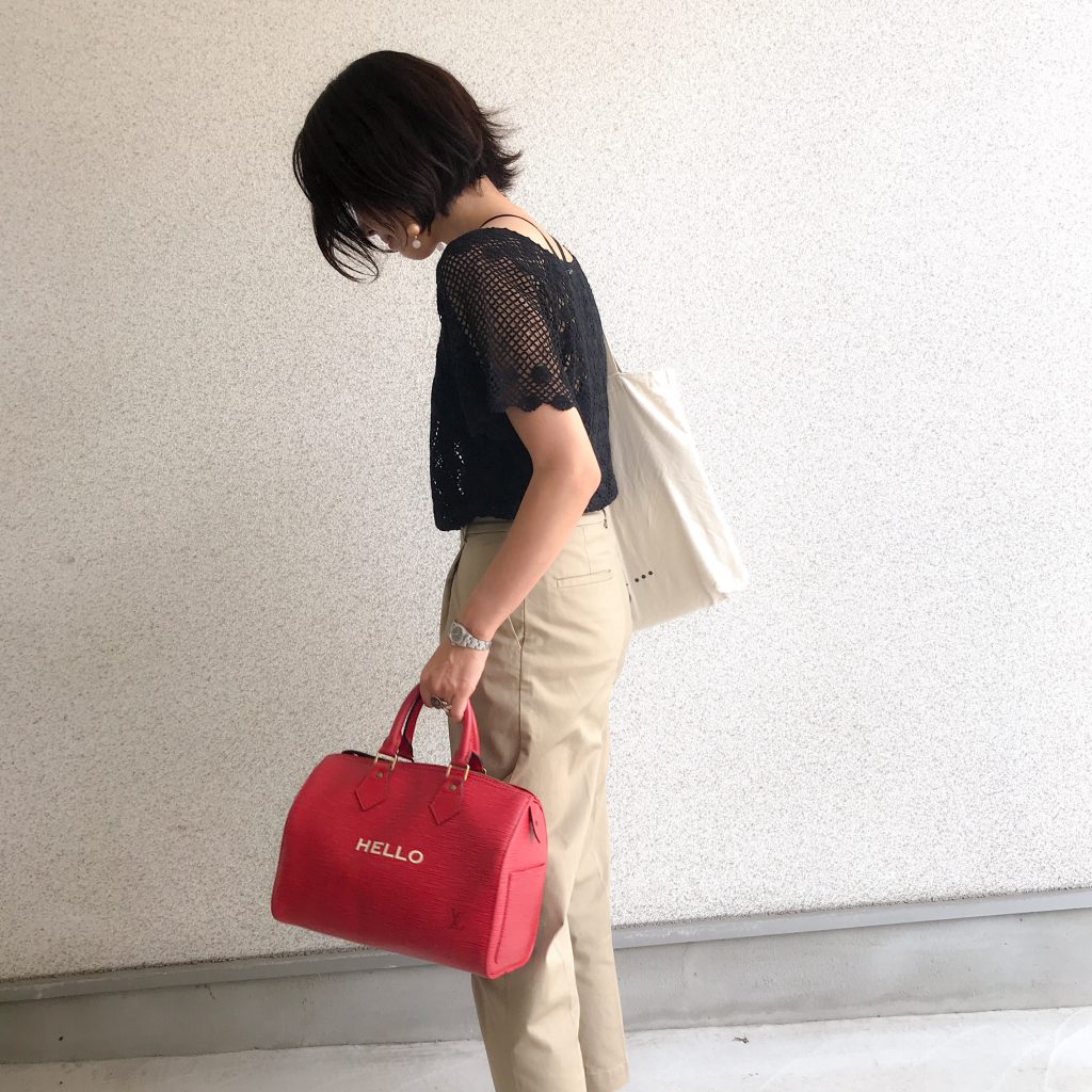 UNIQLOのチノパン＋「ヴィンテージ」のレース