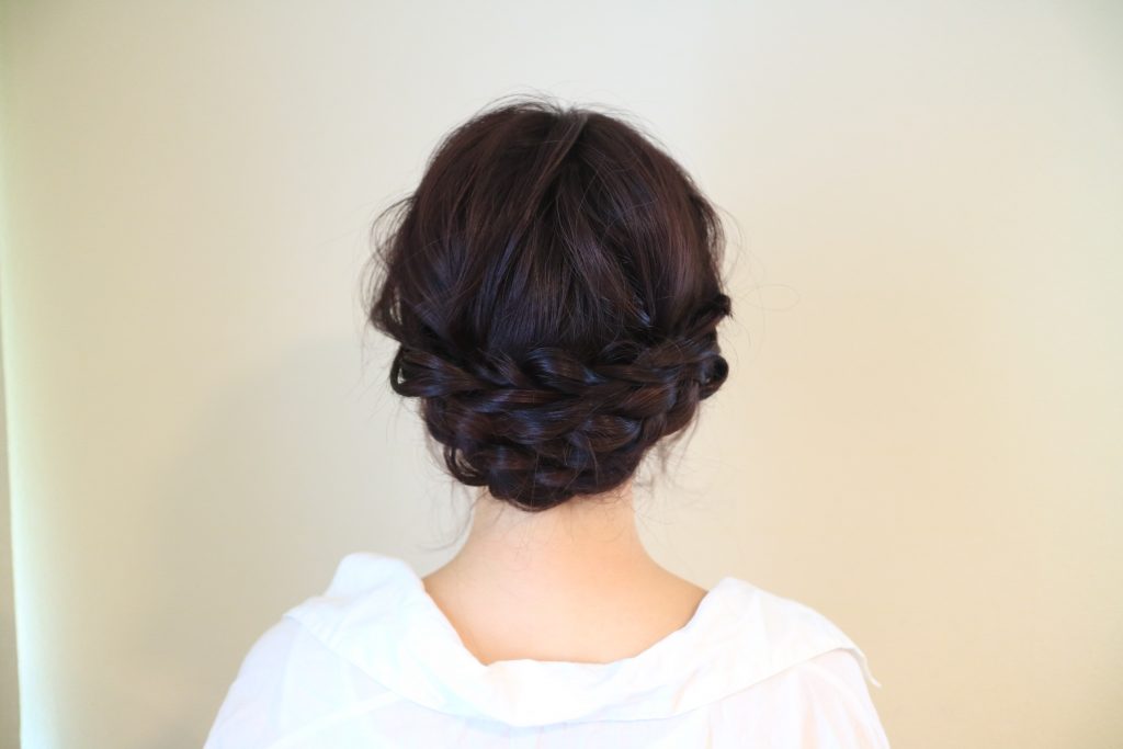 後ろ姿にうっとり♪浴衣にもぴったりな華やかヘアアレンジ 後ろ姿にうっとり♪浴衣にもぴったりな華やかヘアアレンジ