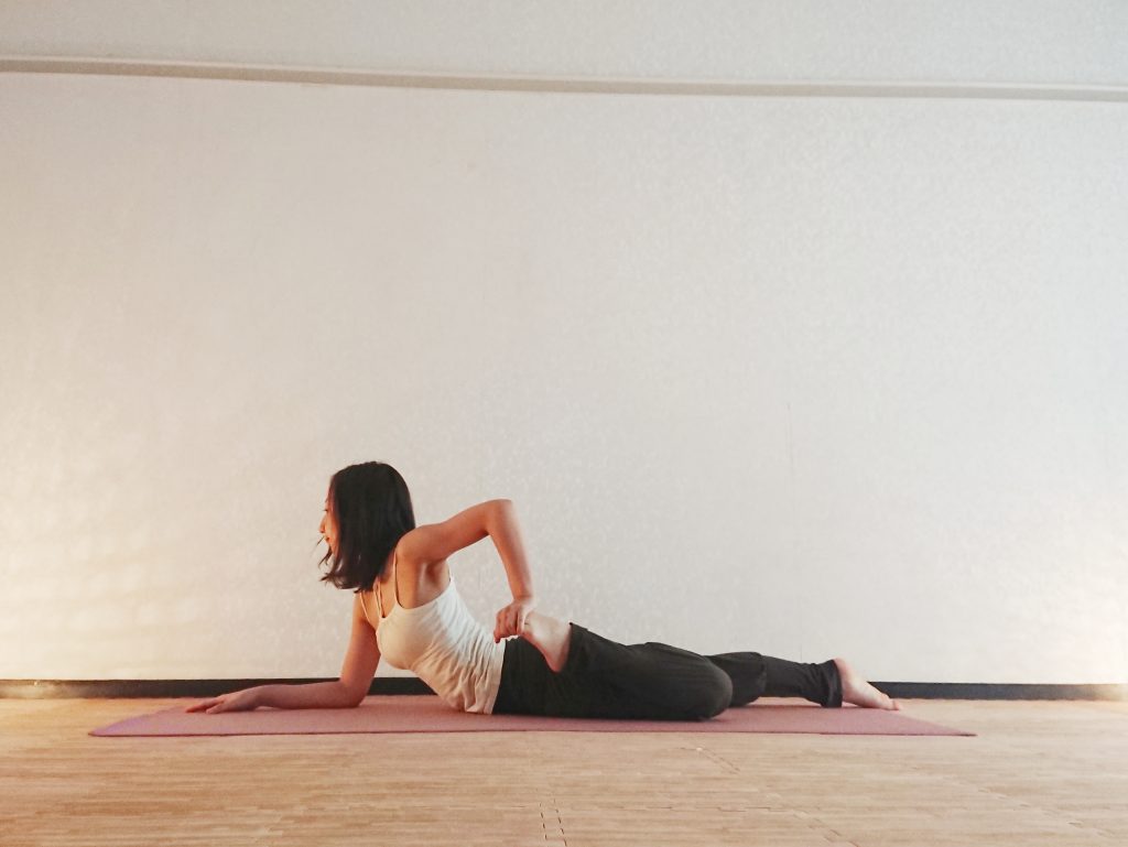 太もも痩せに効果アリ!美脚ヨガ「かえるのポーズ」Part2 太もも痩せに効果アリ!美脚ヨガ「かえるのポーズ」Part2