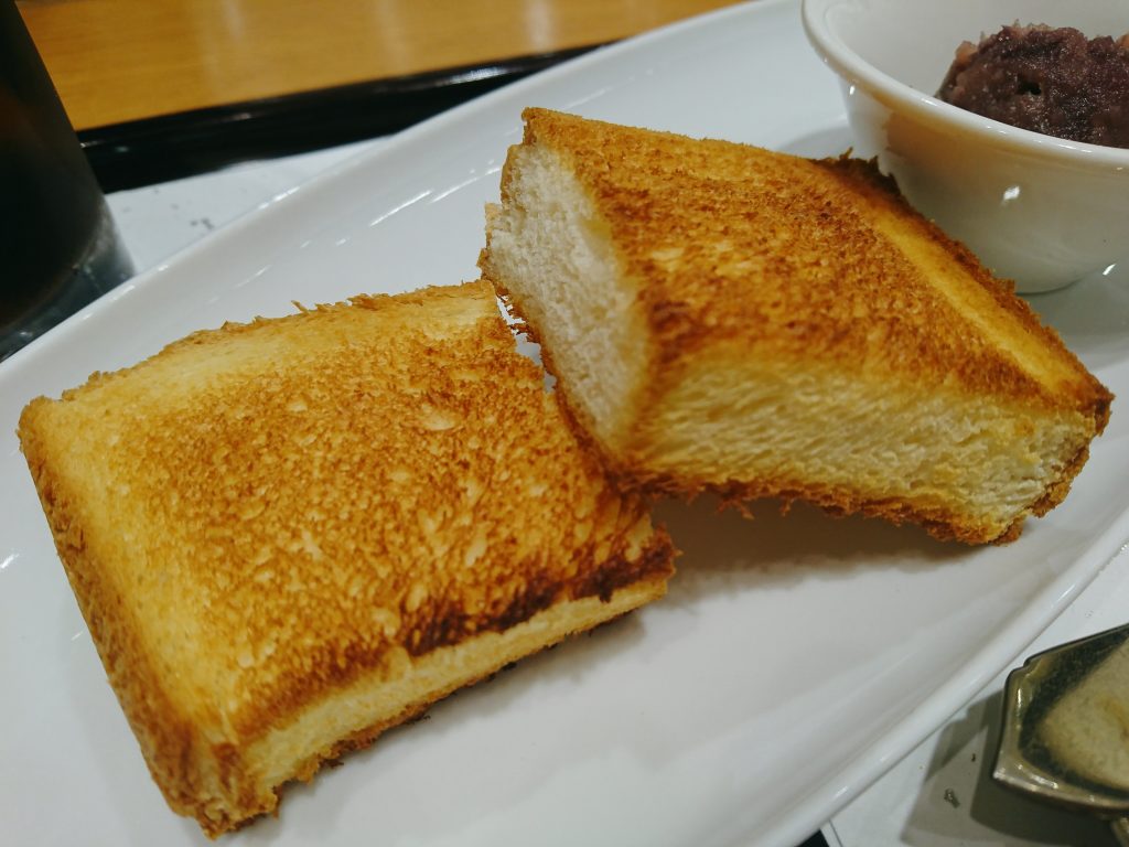 京菓匠 鶴屋吉信 京・茶房 TSURU(ツル) モーニングの小倉トースト 京菓匠 鶴屋吉信 京・茶房 TSURU(ツル) モーニングの小倉トースト
