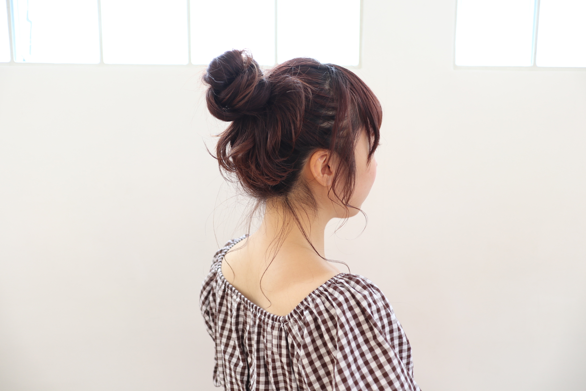 簡単おしゃれ♪ふわっと可愛い「ルーズなお団子」アレンジの作り方