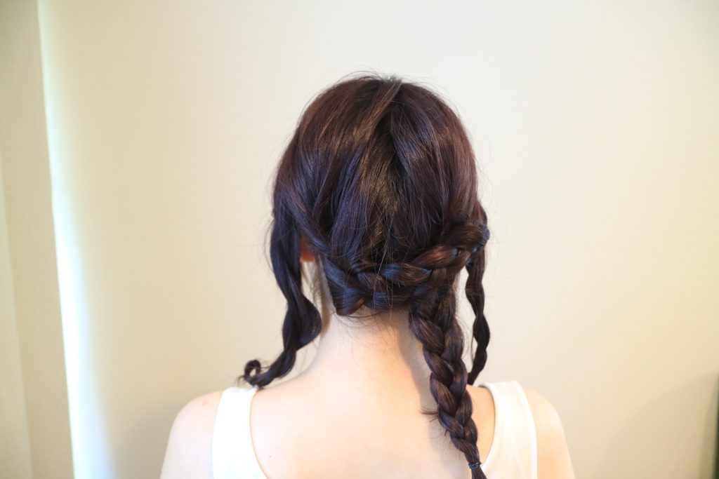 後ろ姿にうっとり♪浴衣にもぴったりな華やかヘアアレンジ 後ろ姿にうっとり♪浴衣にもぴったりな華やかヘアアレンジ