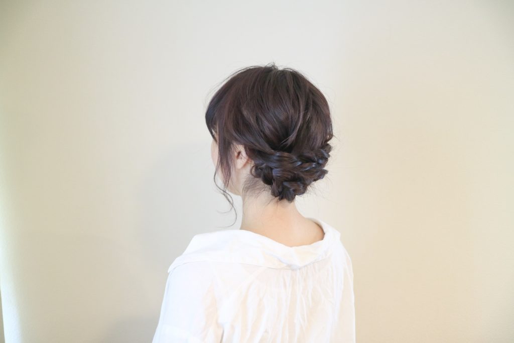 後ろ姿にうっとり♪浴衣にもぴったりな華やかヘアアレンジ 後ろ姿にうっとり♪浴衣にもぴったりな華やかヘアアレンジ