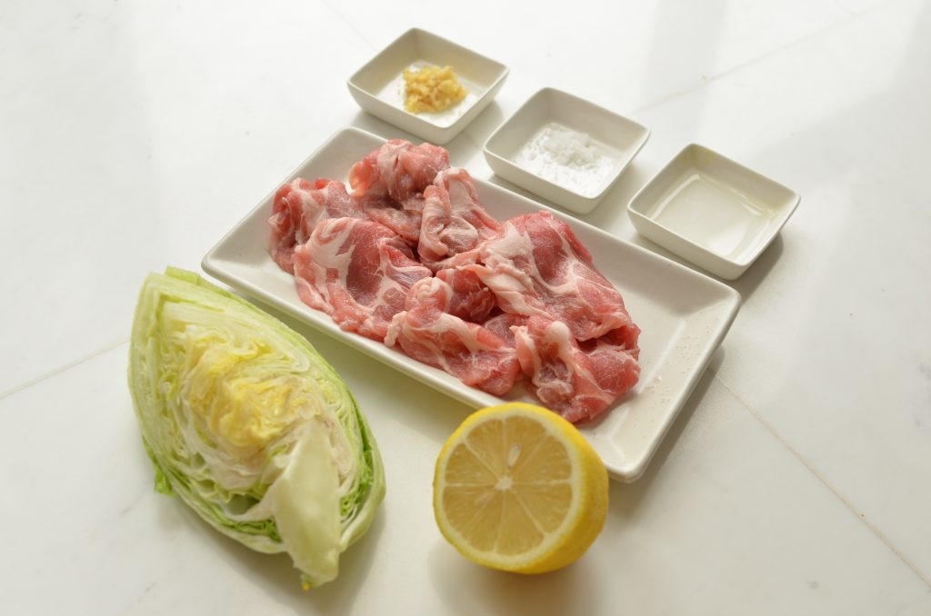 夏バテにもダイエットにも◎レモンとしょうがで簡単「レンジ豚」 材料 夏バテにもダイエットにも◎レモンとしょうがで簡単「レンジ豚」 材料