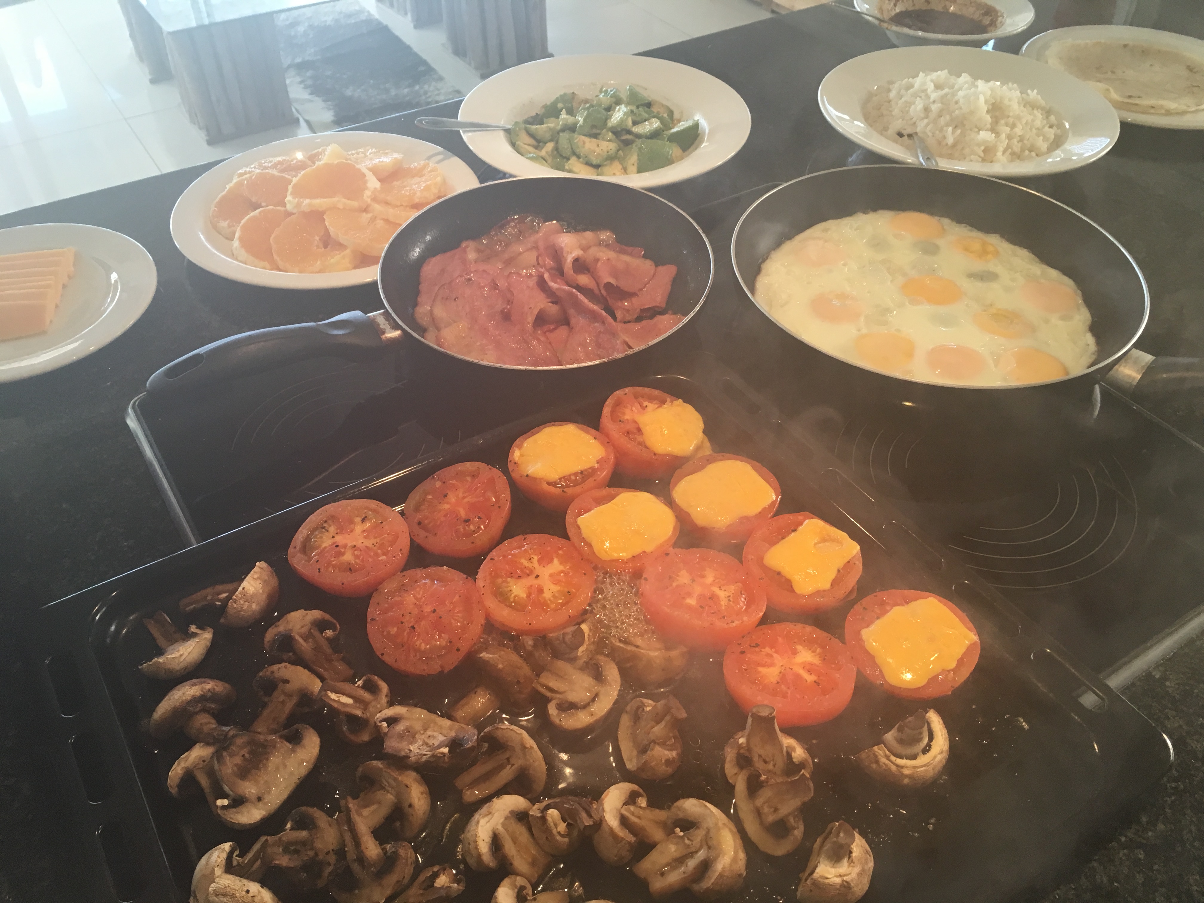 「海辺で手作り朝食ブッフェ」
