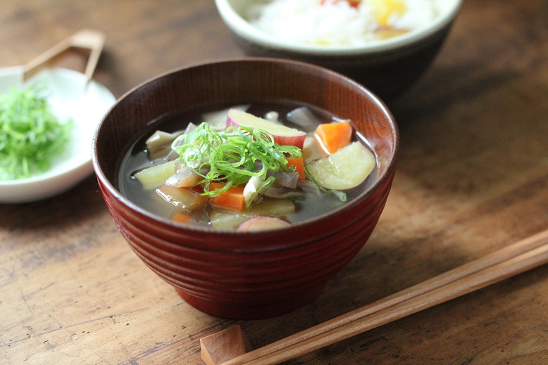 旬のさつまいもでつくる、あったか「けんちん汁」レシピ♪