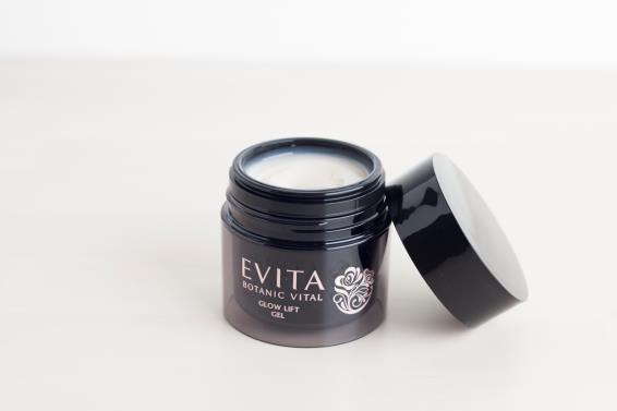 EVITAの「べたぼれジェル」こと「艶リフト ジェル」 EVITAの「べたぼれジェル」こと「艶リフト ジェル」