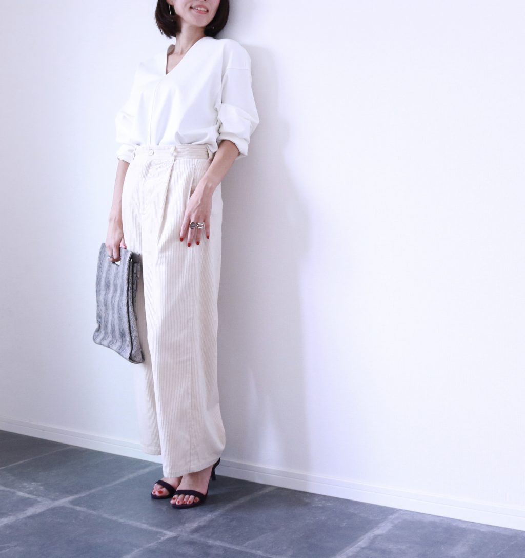 1枚でキマる優秀トップス!「uniqloUポンチVネック」着回しコーデ 1枚でキマる優秀トップス!「uniqloUポンチVネック」着回しコーデ