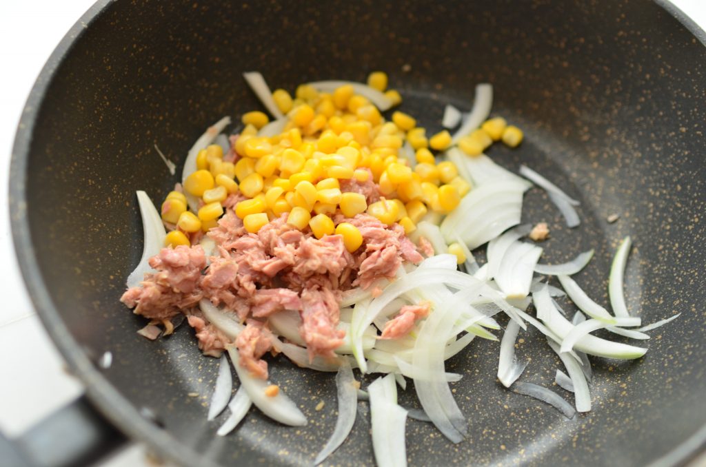 5分でできるお手軽アレンジ!缶詰活用「ツナコーンのスクランブルエッグ」 5分でできるお手軽アレンジ!缶詰活用「ツナコーンのスクランブルエッグ」