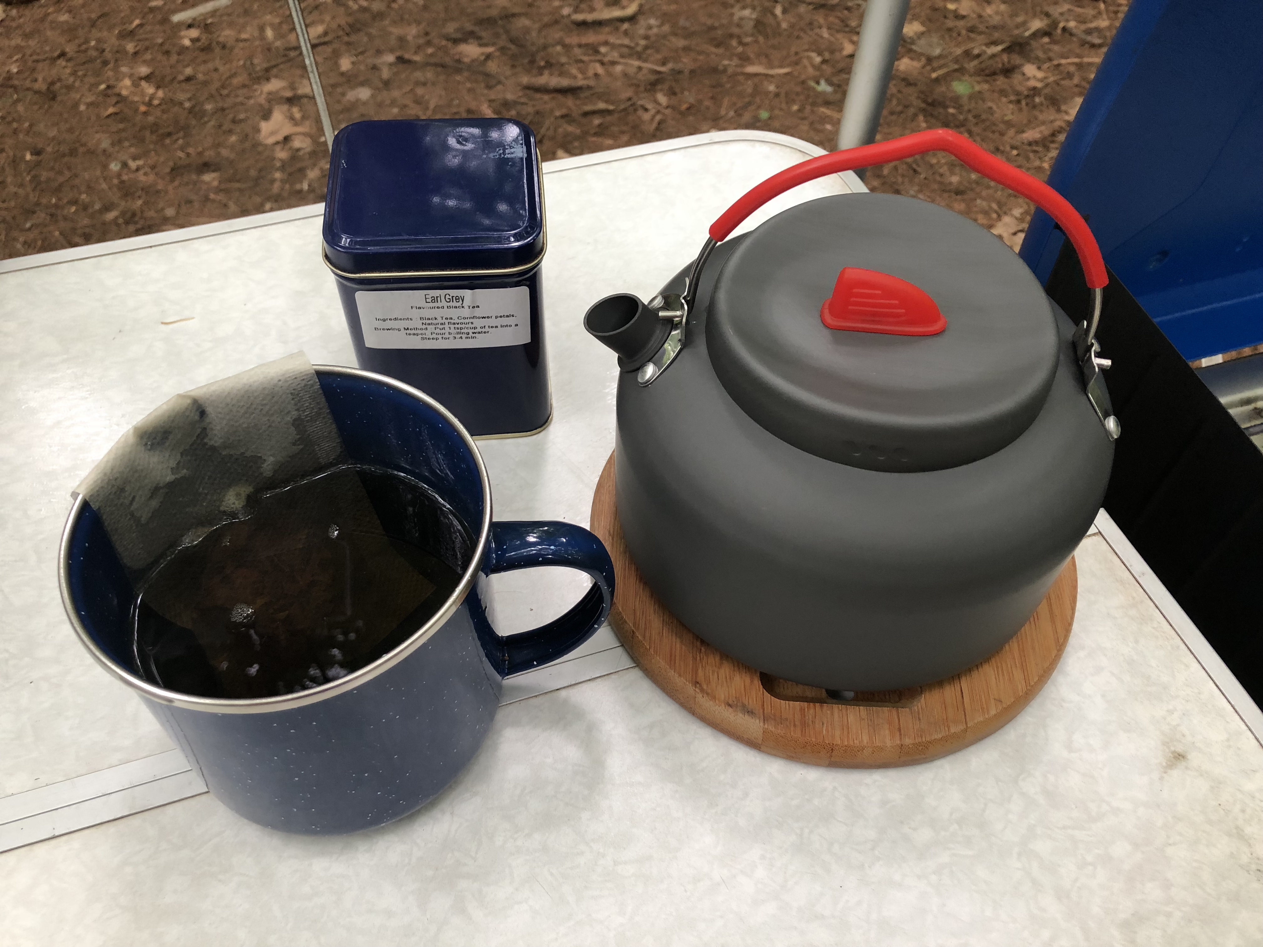 キャンプ場での朝お茶
